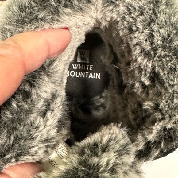 White Mountain booties - Picture 6 of 7